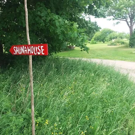 Casa de Férias Saunahouse And Outdoor Kitchen At Matsalu Nature Park *