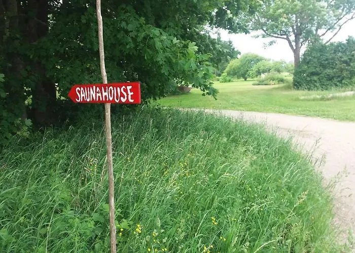 Hébergement de vacances Saunahouse And Outdoor Kitchen At Matsalu Nature Park *